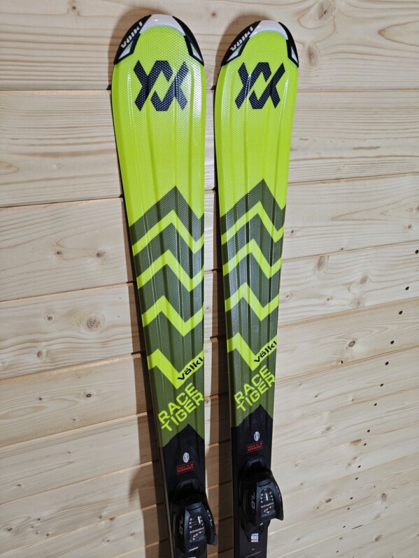 LYŽE VOLKL RACETIGER JR YELLOW 160CM --MODEL 2025--